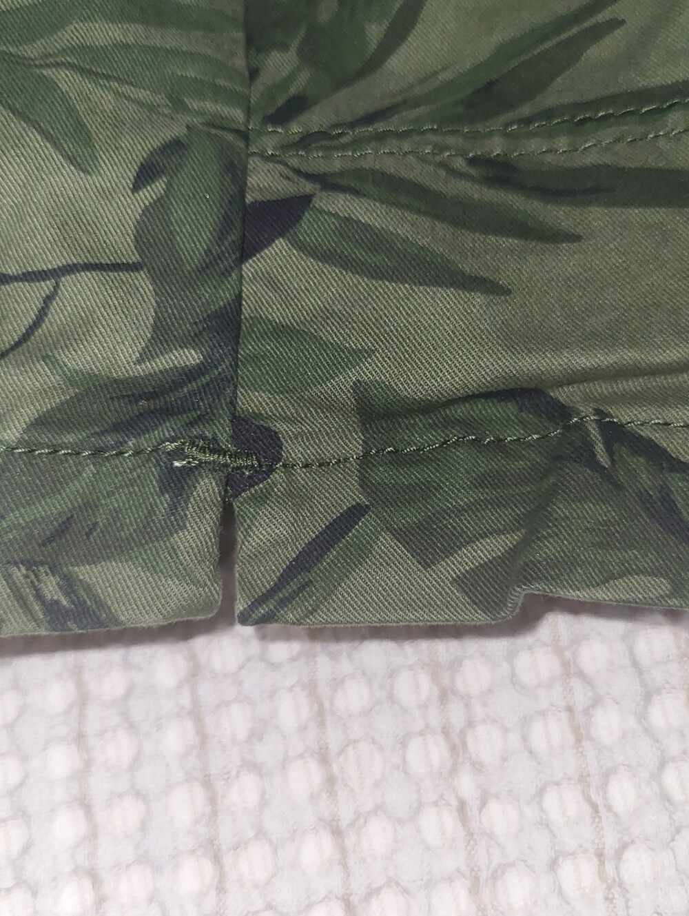 Old Navy Pixie Women's Shorts 10 Olive Tropical Palm Print Camo Streetwear - Picture 7 of 7